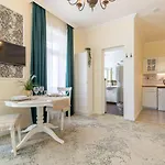 Lucia Apartment Heviz