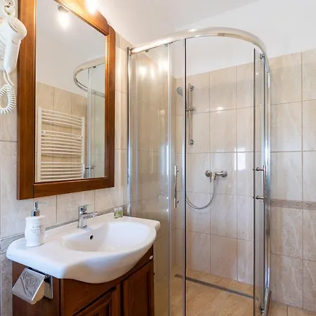 Apartment Lucia *