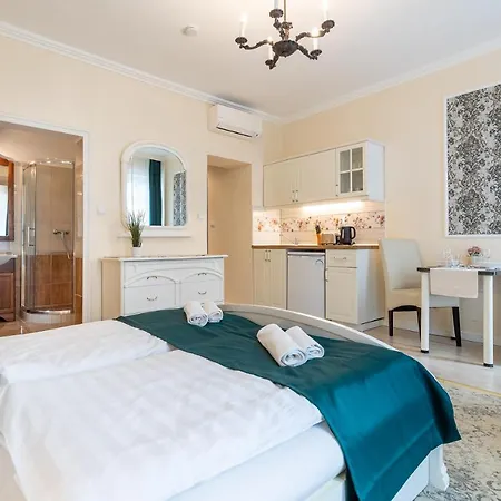 Lucia Apartment Heviz