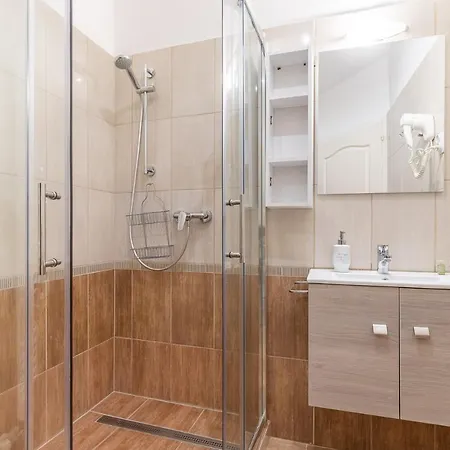 Lucia Apartment