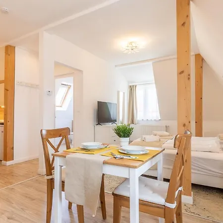 Lucia Apartment *